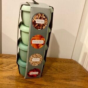 Gourmet Kitchen 4 pc Food Storage Containers Green - NWT